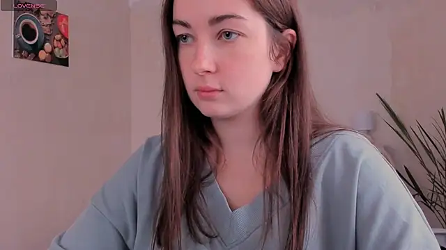 Snapshot of cClandesTina chatting on 11/08/25, 11:43 cClandesTina online show from 11/08/25, 11:43