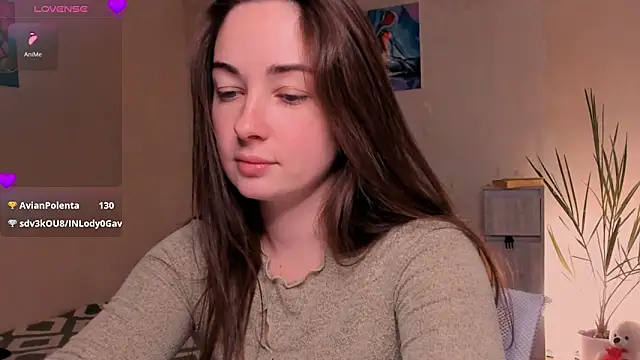 Snapshot of cClandesTina chatting on 11/28/25, 10:23 cClandesTina online show from 11/28/25, 10:23