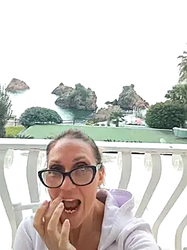 Snapshot of JasmineNoir2 chatting on 03/06/25, 05:00 JasmineNoir2 online show from 03/06/25, 05:00