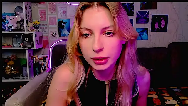 Snapshot of Maria_Hunt chatting on 12/06/24, 06:37 Maria Hunt online show from 12/06/24, 06:37