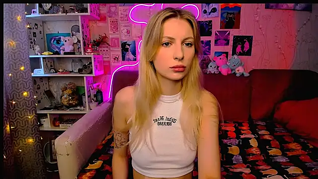 Snapshot of Maria_Hunt chatting on 01/23/25, 04:09 Maria Hunt online show from 01/23/25, 04:09