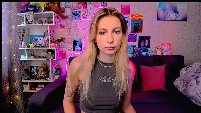 Snapshot of Maria_Hunt chatting on 02/07/25, 04:06 Maria Hunt online show from 02/07/25, 04:06