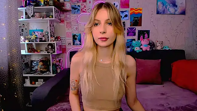 Snapshot of Maria_Hunt chatting on 03/13/25, 04:27 Maria Hunt online show from 03/13/25, 04:27