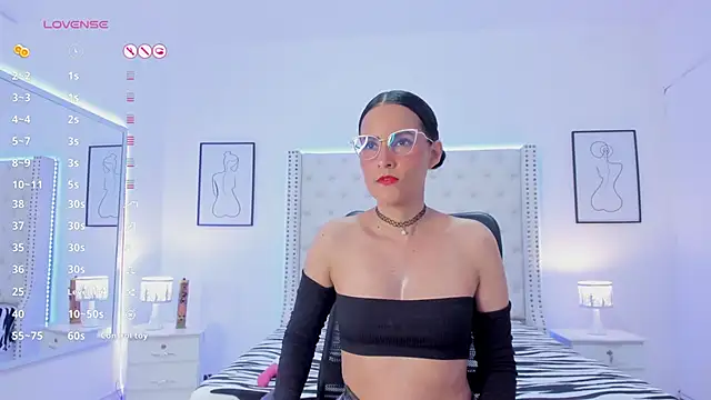 Coco Balenciaga  online show from 01/08/25, 11:54