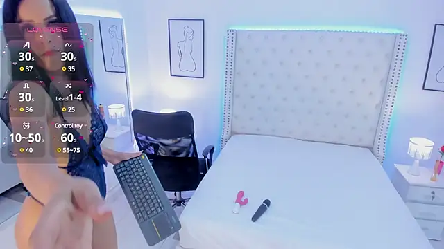 Coco Balenciaga  online show from 02/04/25, 03:15