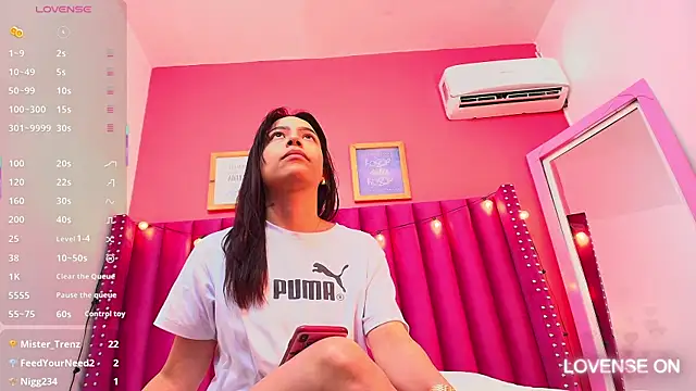 littleebluee online show from 02/13/25, 03:07