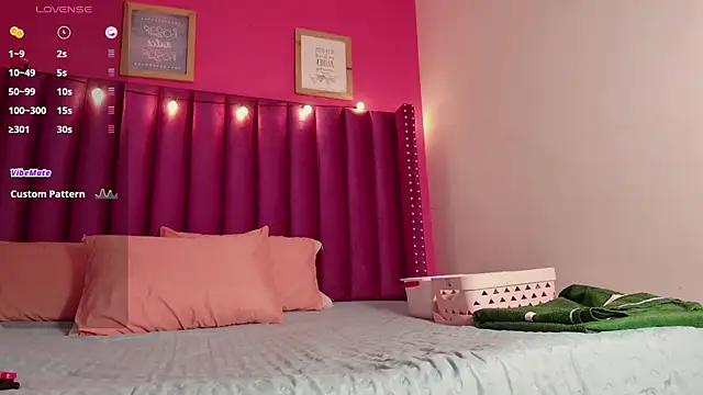 littleebluee online show from 09/17/25, 03:08