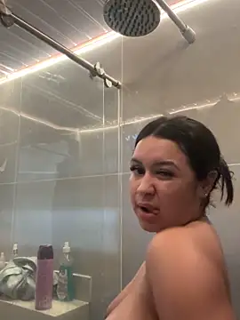 Pretty Isadora online show from 01/15/26, 08:45