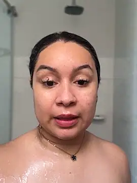 Pretty Isadora online show from 04/13/26, 07:19