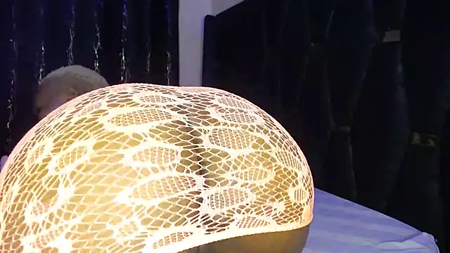 Badgirl-riri7 online show from 03/01/25, 06:13