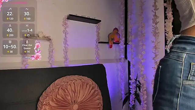 on tefa online show from 02/04/25, 11:38