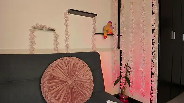 on tefa online show from 02/07/25, 09:26