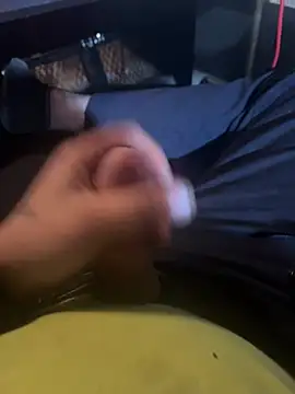 Snapshot of joeycbigcock chatting on 01/04/25, 08:59 joeycbigcock online show from 01/04/25, 08:59