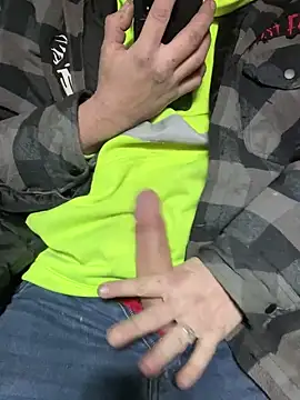 Snapshot of joeycbigcock chatting on 01/16/25, 04:50 joeycbigcock online show from 01/16/25, 04:50