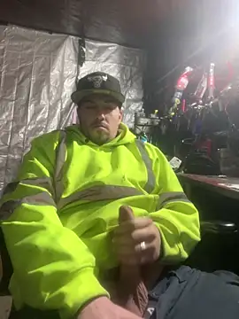 Snapshot of joeycbigcock chatting on 01/28/25, 07:21 joeycbigcock online show from 01/28/25, 07:21