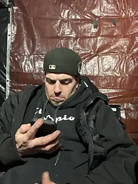 Snapshot of joeycbigcock chatting on 02/01/25, 10:34 joeycbigcock online show from 02/01/25, 10:34