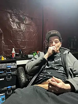 Snapshot of joeycbigcock chatting on 03/13/25, 02:33 joeycbigcock online show from 03/13/25, 02:33