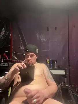 Snapshot of joeycbigcock chatting on 03/19/25, 07:49 joeycbigcock online show from 03/19/25, 07:49