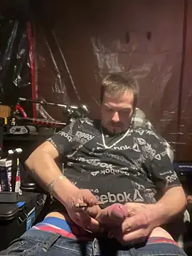 Snapshot of joeycbigcock chatting on 03/21/25, 04:06 joeycbigcock online show from 03/21/25, 04:06