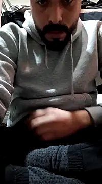 Snapshot of Kaan1607 chatting on 01/01/25, 02:42 Kaan1607 online show from 01/01/25, 02:42