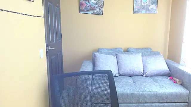 Snapshot of Kerly_Lopez chatting on 01/20/25, 06:53 Kerly Lopez online show from 01/20/25, 06:53