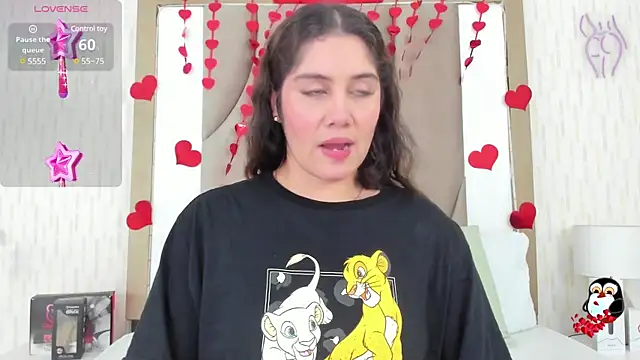 Snapshot of ThyaraJhons chatting on 02/15/25, 12:11 ThyaraJhons online show from 02/15/25, 12:11