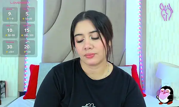 Snapshot of ThyaraJhons chatting on 09/24/25, 12:19 ThyaraJhons online show from 09/24/25, 12:19