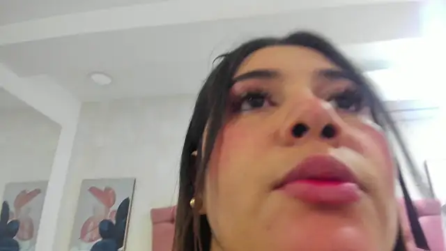 ThyaraJhons online show from 04/07/26, 11:54