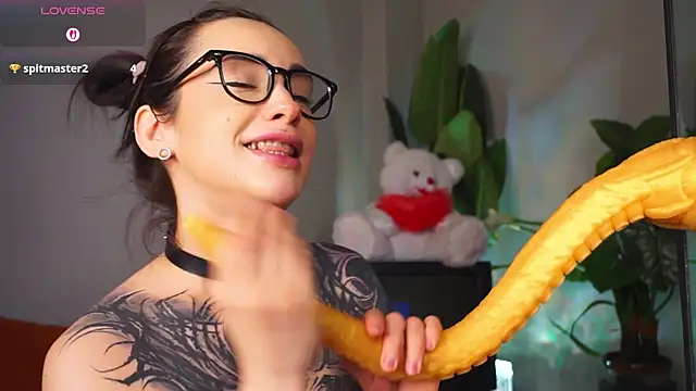 EvaCanton online show from 02/01/26, 02:21