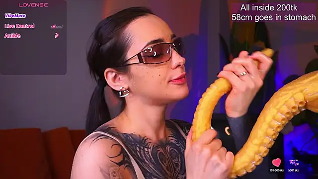 EvaCanton online show from 04/16/26, 02:01