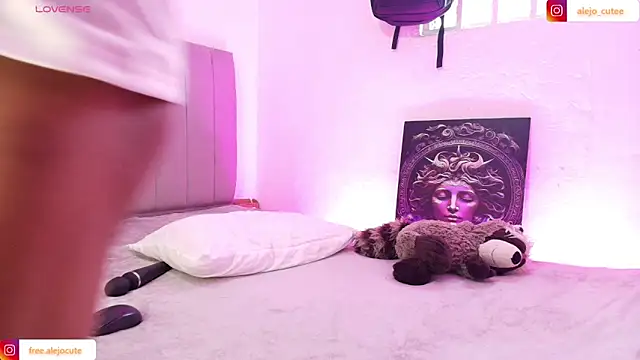 alejo cute online show from 02/05/25, 10:12