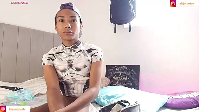 alejo cute online show from 02/15/25, 03:39