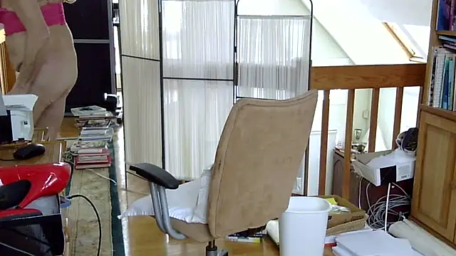 Snapshot of loreleia chatting on 01/05/26, 05:27 loreleia online show from 01/05/26, 05:27