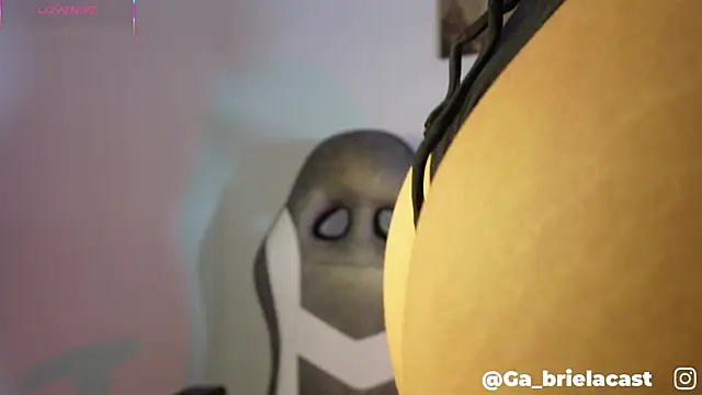 ga briela1 online show from 12/01/25, 04:17