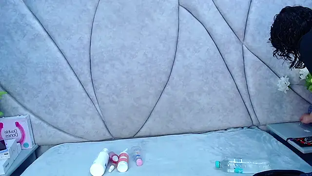 Snapshot of Amy_hoy69 chatting on 02/23/25, 03:02 Amy hoy69 online show from 02/23/25, 03:02