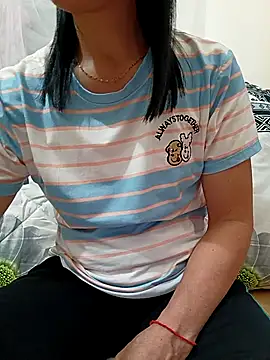 Snapshot of Asian_girl13 chatting on 03/02/26, 07:59 Asian girl13 online show from 03/02/26, 07:59