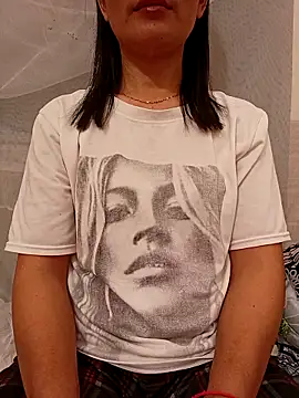 Snapshot of Asian_girl13 chatting on 03/08/26, 06:50 Asian girl13 online show from 03/08/26, 06:50