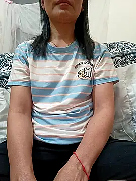 Snapshot of Asian_girl13 chatting on 03/18/26, 10:13 Asian girl13 online show from 03/18/26, 10:13