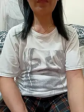 Snapshot of Asian_girl13 chatting on 03/20/26, 02:00 Asian girl13 online show from 03/20/26, 02:00