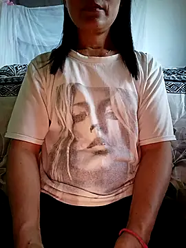 Snapshot of Asian_girl13 chatting on 04/09/26, 08:42 Asian girl13 online show from 04/09/26, 08:42