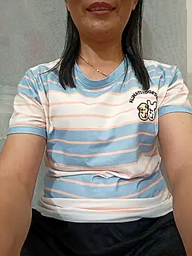 Snapshot of Asian_girl13 chatting on 04/12/26, 11:15 Asian girl13 online show from 04/12/26, 11:15