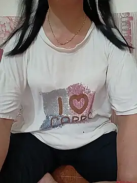 Snapshot of Asian_girl13 chatting on 06/04/26, 02:45 Asian girl13 online show from 06/04/26, 02:45