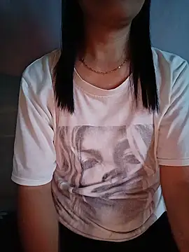Snapshot of Asian_girl13 chatting on 06/12/26, 11:03 Asian girl13 online show from 06/12/26, 11:03