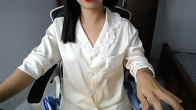 Lunobaby 204 online show from 11/03/25, 01:51