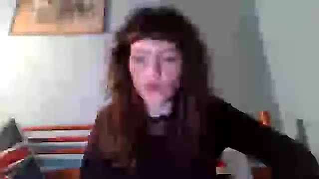 Snapshot of OniricFemme chatting on 02/22/25, 03:45 OniricFemme online show from 02/22/25, 03:45