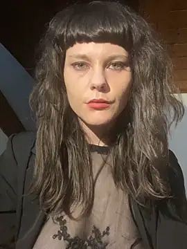 Snapshot of OniricFemme chatting on 03/06/25, 11:47 OniricFemme online show from 03/06/25, 11:47