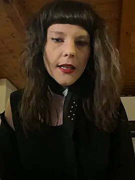 Snapshot of OniricFemme chatting on 03/07/25, 02:36 OniricFemme online show from 03/07/25, 02:36