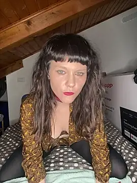 Snapshot of OniricFemme chatting on 03/10/25, 10:55 OniricFemme online show from 03/10/25, 10:55