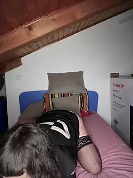 Snapshot of OniricFemme chatting on 03/13/25, 02:49 OniricFemme online show from 03/13/25, 02:49