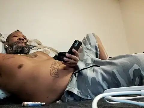 Snapshot of 3prettyboy3 chatting on 04/18/26, 07:23 3prettyboy3 online show from 04/18/26, 07:23